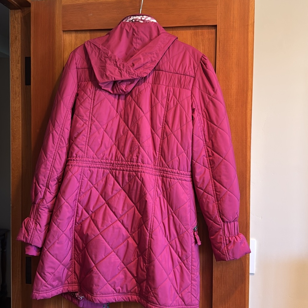 Title Nine Women's Berry Quilted Jacket Size M, EUC - Picture 9 of 9